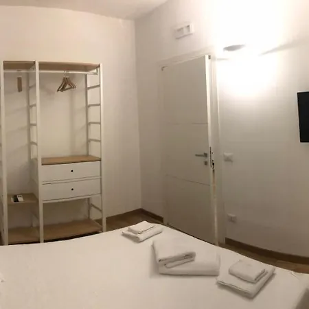 The Experience לינה וארוחת בוקר *